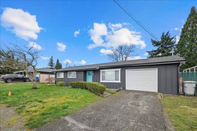 Main picture of 11868 SE 160th St