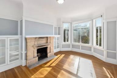 Main picture of 2272 Greenwich St
