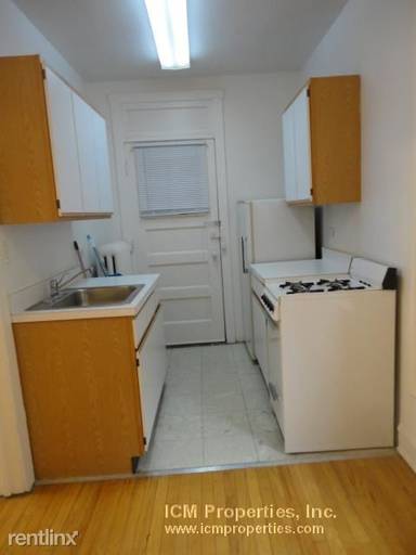 Main picture of 2237 N Bissell St