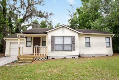 Main picture of 2220 Corrine Dr