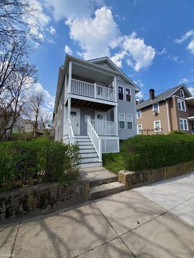 Main picture of 32 Guild St