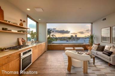 Main picture of 3760 Pershing Ave
