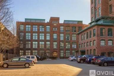 Main picture of Canal Place 1