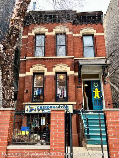 Main picture of 954 W Armitage Ave