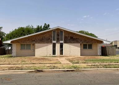 Main picture of 3402 70th Dr