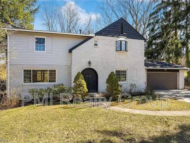 Main picture of 607 Castle Blvd