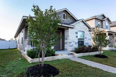 Main picture of 18409 Congaree St