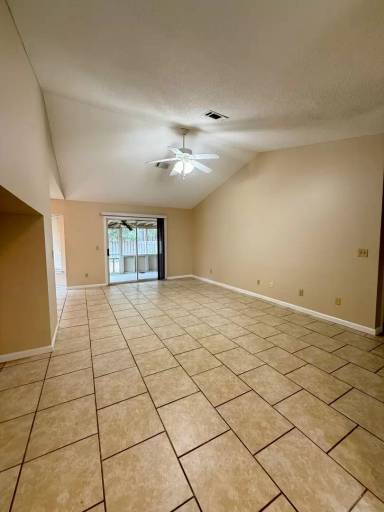 Main picture of 504 Woodbridge Rd