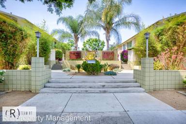 Main picture of Studio Village Town Houses