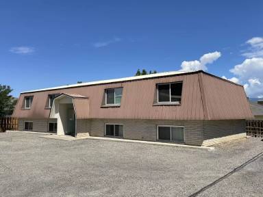 Main picture of 1381 E 3rd St