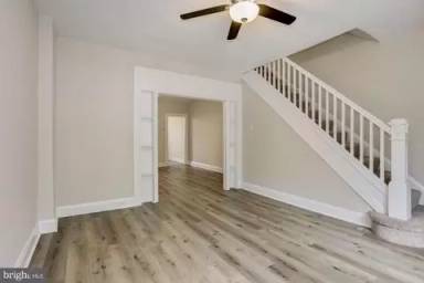 Main picture of 2875 Mayfield Ave