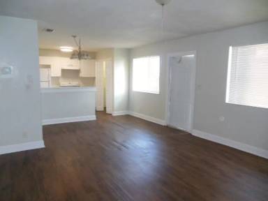 Main picture of 210 E Tiffany Dr