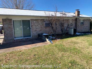 Main picture of 1405 Moyer Ln