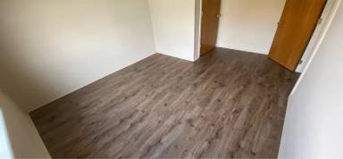 Main picture of 102 W Main St
