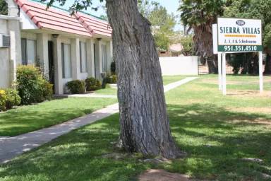 Main picture of 5350 La Sierra Ave