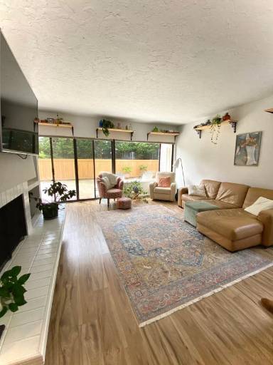 Main picture of 5801 Phinney Ave N