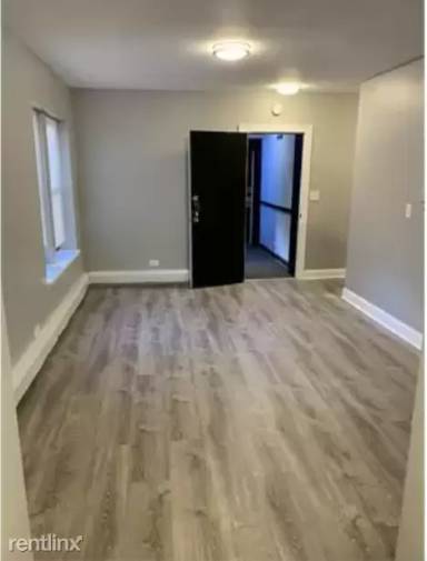 Main picture of 4611-15 1/2 S Drexel Blvd