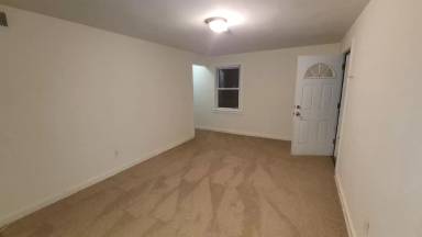 Main picture of 31 Thompson Cir