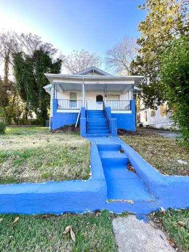 Main picture of 130 N Graham Ave