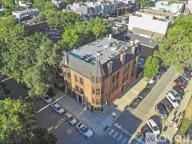 Main picture of 835 N Wolcott Ave
