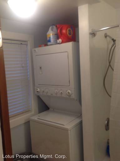 Main picture of 623 Quincy St NE
