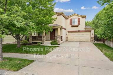 Main picture of 678 Mathews Cir