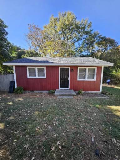 Main picture of 2828 Club Plaza Rd