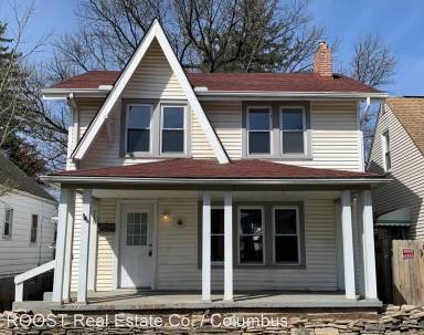 Main picture of 715 S Burgess Ave