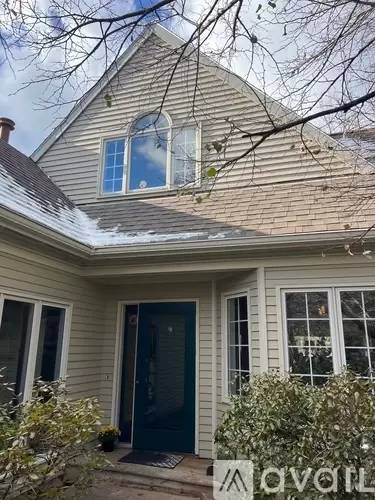 Main picture of 136 Covington Ln