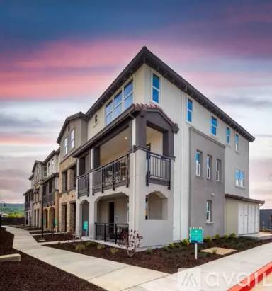 Main picture of 966 Bosco Ln