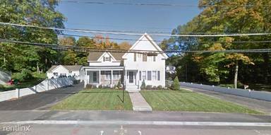 Main picture of 142 Pleasant St