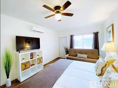 Main picture of 1327 West Ave