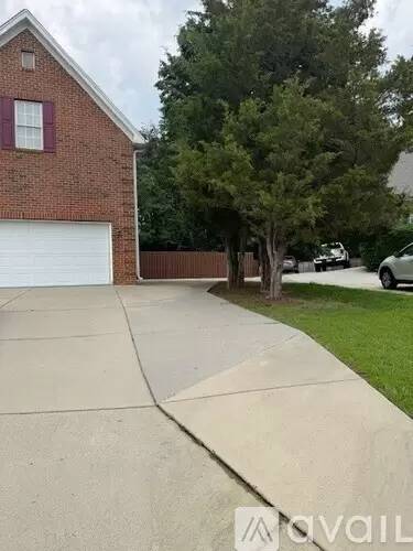 Main picture of 4037 Banoak St
