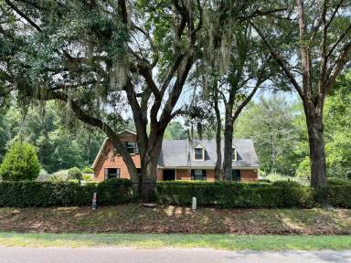 Main picture of 156 Ardith Ln