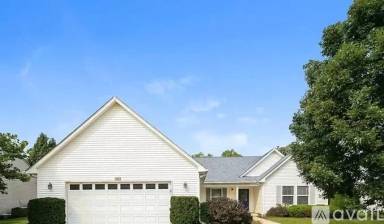 Main picture of 325 Dogwood Dr