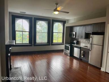 Main picture of 209 E Broad St
