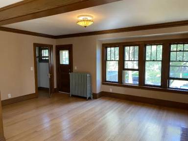 Main picture of 2213 N Hi Mount Blvd