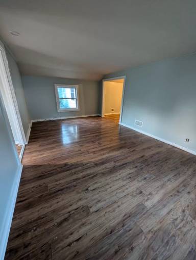 Main picture of 2604 SW Washburn Ave