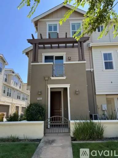 Main picture of 17455 Butterfield Blvd