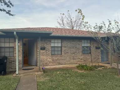 Main picture of 1611 W Elm St