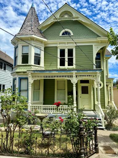 Main picture of 223 S Church St