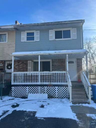 Main picture of 756 S Pearl St
