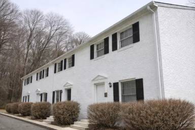 Main picture of 200 Greenbriar Rd