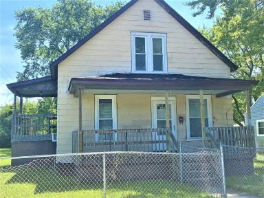 Main picture of 1412 N Champaign St