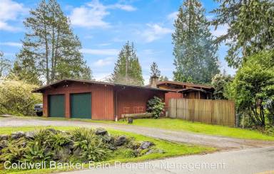 Main picture of 8760 Ferncliff Ave NE