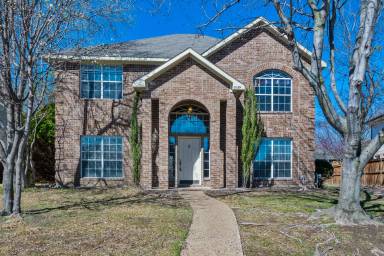 Main picture of 2129 Carrington Ave