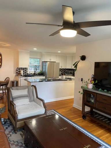 Main picture of 5 Hill Cir