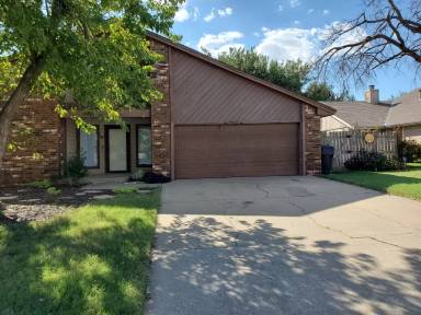 Main picture of 7903 Debar Cir