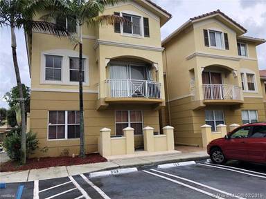 Main picture of 8906 W Flagler St
