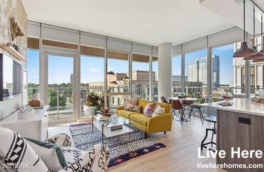 Main picture of 1010 Lake St